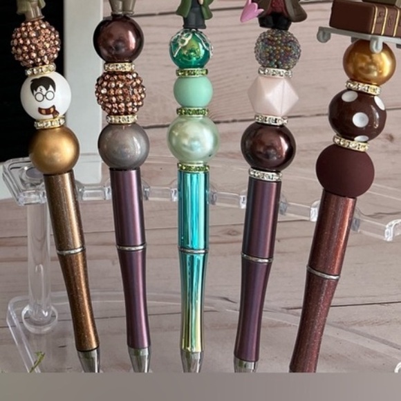 Handmade Harry Potter Themed Beaded Pens - Wizarding World Collection - Picture 4 of 10